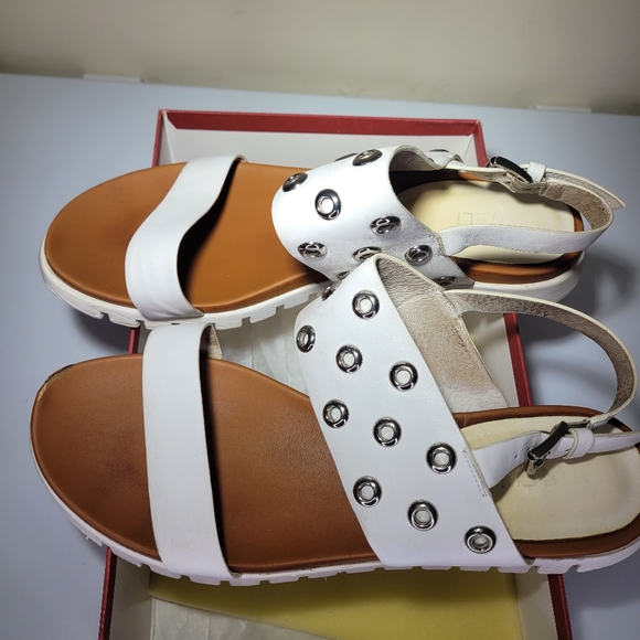 Sandals - Picture 4 of 8